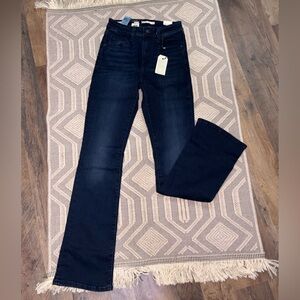 Levi's Women's Straight Leg Jeans in Dark Blue